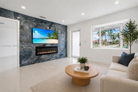 Villa ou maison à Hialeah Gardens, Floride 3 chambres, 104.98 m2 № 2073673