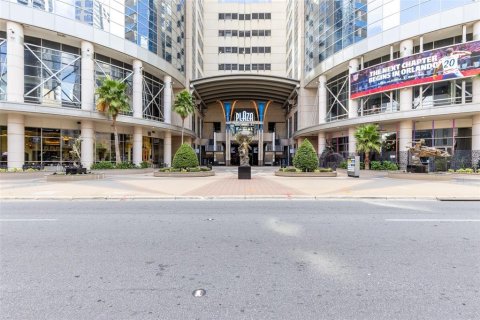 Immobilier commercial à louer à Orlando, Floride: 278.24 m2 № 2385788 - photo 4