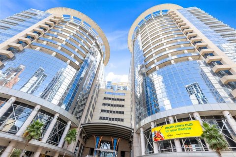 Immobilier commercial à louer à Orlando, Floride: 278.24 m2 № 2385788 - photo 2