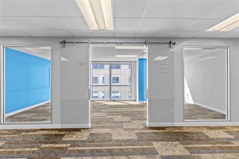 Immobilier commercial à louer à Orlando, Floride: 278.24 m2 № 2385788 - photo 8