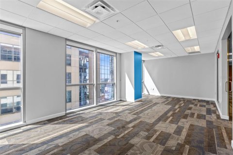 Immobilier commercial à louer à Orlando, Floride: 278.24 m2 № 2385788 - photo 9