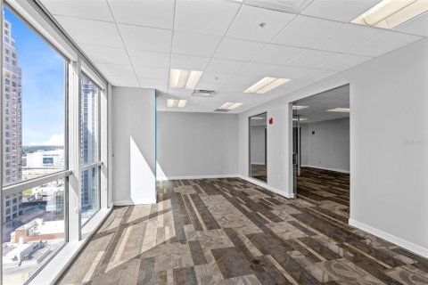 Immobilier commercial à louer à Orlando, Floride: 278.24 m2 № 2385788 - photo 10