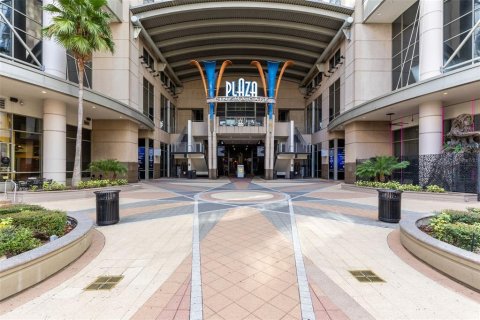 Immobilier commercial à louer à Orlando, Floride: 278.24 m2 № 2385788 - photo 3