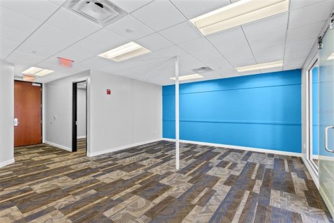 Immobilier commercial à louer à Orlando, Floride: 278.24 m2 № 2385788 - photo 21
