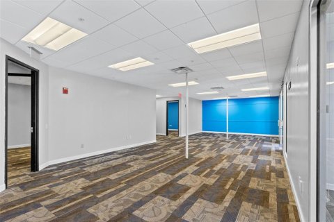 Immobilier commercial à louer à Orlando, Floride: 278.24 m2 № 2385788 - photo 19