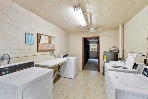 Condominio en venta en Margate, Florida, 2 dormitorios, 86.4 m2 № 1735812 - foto 13