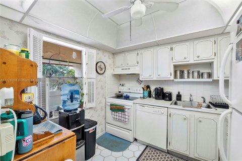 Condominio en venta en Margate, Florida, 2 dormitorios, 86.4 m2 № 1735812 - foto 4
