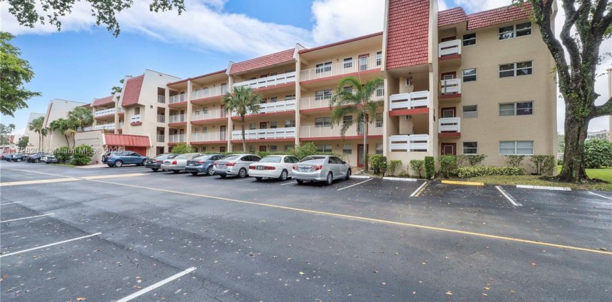 Condominio en Margate, Florida, 2 dormitorios № 1735812