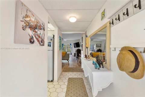 Condominio en venta en Margate, Florida, 2 dormitorios, 86.4 m2 № 1735812 - foto 2