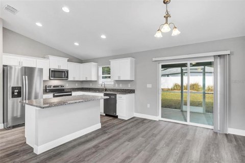 Casa en venta en Citrus Springs, Florida, 3 dormitorios, 134.99 m2 № 1853373 - foto 10