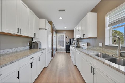 Condo in Punta Gorda, Florida, 3 bedrooms  № 1743578 - photo 10