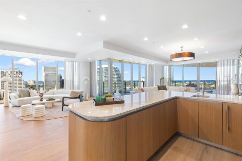 Condominio en venta en West Palm Beach, Florida, 4 dormitorios, 410.63 m2 № 2081874 - foto 12