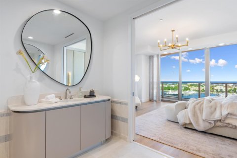 Condominio en venta en West Palm Beach, Florida, 4 dormitorios, 410.63 m2 № 2081874 - foto 28