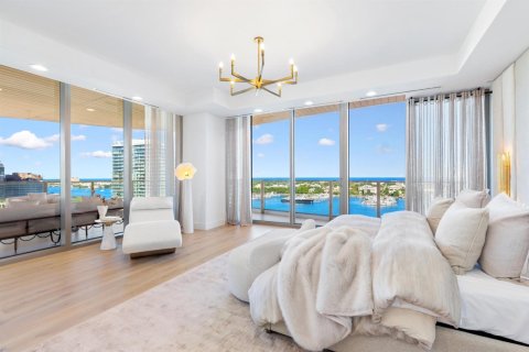 Condominio en venta en West Palm Beach, Florida, 4 dormitorios, 410.63 m2 № 2081874 - foto 26