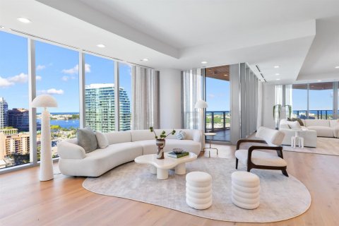 Condominio en venta en West Palm Beach, Florida, 4 dormitorios, 410.63 m2 № 2081874 - foto 7