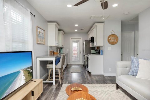 Casa en alquiler en Gulfport, Florida, 2 dormitorios, 53.51 m2 № 1853202 - foto 4