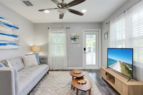 Casa en alquiler en Gulfport, Florida, 2 dormitorios, 53.51 m2 № 1853202 - foto 3