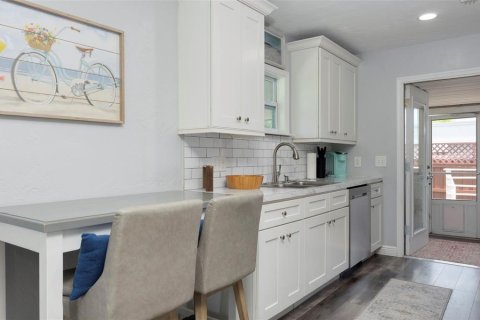 Casa en alquiler en Gulfport, Florida, 2 dormitorios, 53.51 m2 № 1853202 - foto 7