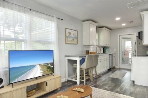 Casa en alquiler en Gulfport, Florida, 2 dormitorios, 53.51 m2 № 1853202 - foto 15