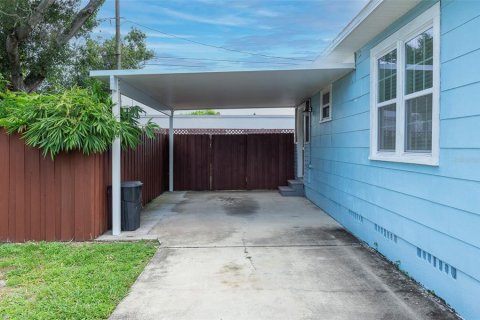 Casa en alquiler en Gulfport, Florida, 2 dormitorios, 53.51 m2 № 1853202 - foto 28