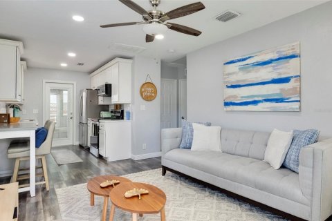 Casa en alquiler en Gulfport, Florida, 2 dormitorios, 53.51 m2 № 1853202 - foto 2
