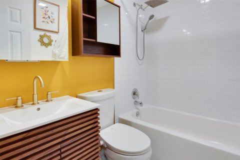 Casa en alquiler en Gulfport, Florida, 2 dormitorios, 53.51 m2 № 1853202 - foto 10