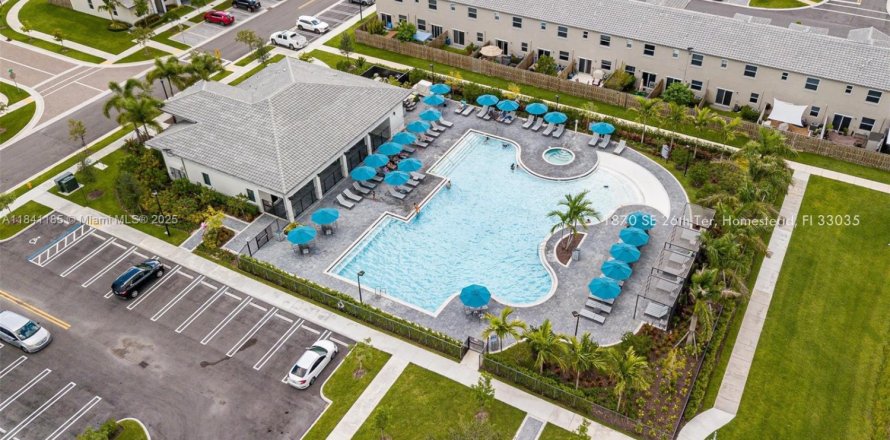 Adosado en Homestead, Florida 3 dormitorios, 143.53 m2 № 1830295