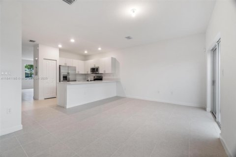 Adosado en venta en Homestead, Florida, 3 dormitorios, 143.53 m2 № 1830295 - foto 19