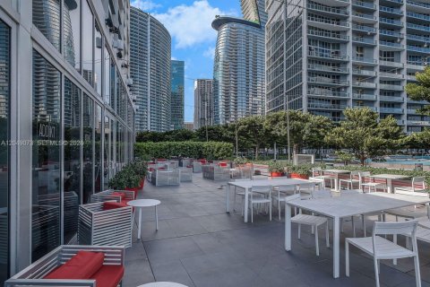 Condo in Miami, Florida, 2 bedrooms  № 2252078 - photo 16