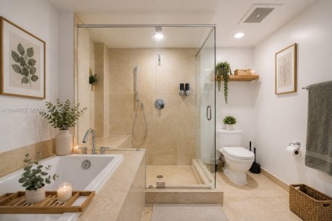 Condo in Miami, Florida, 2 bedrooms  № 2252078 - photo 10