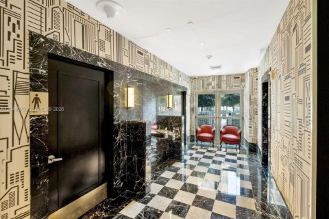 Condo in Miami, Florida, 2 bedrooms  № 2252078 - photo 23