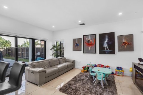 Купить виллу или дом в Майами, Флорида 4 спальни, 233.84м2, № 1971477 - фото 6