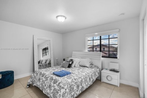 Купить виллу или дом в Майами, Флорида 4 спальни, 233.84м2, № 1971477 - фото 17