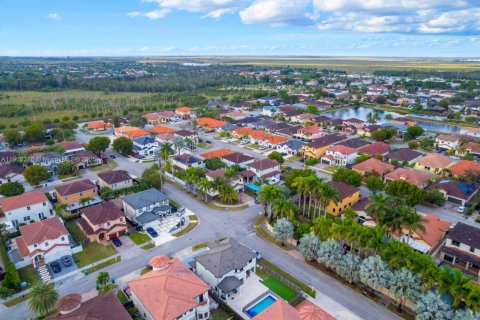 Купить виллу или дом в Майами, Флорида 4 спальни, 233.84м2, № 1971477 - фото 4