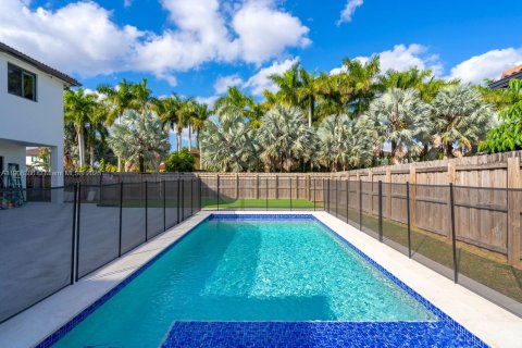 Купить виллу или дом в Майами, Флорида 4 спальни, 233.84м2, № 1971477 - фото 13