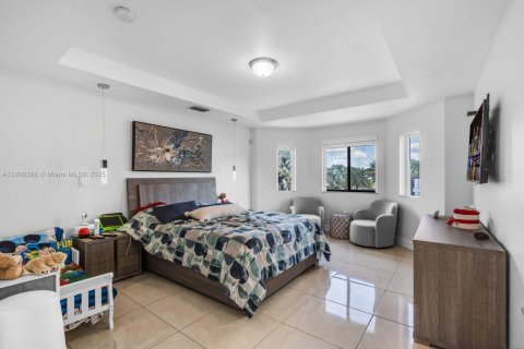 Купить виллу или дом в Майами, Флорида 4 спальни, 233.84м2, № 1971477 - фото 18