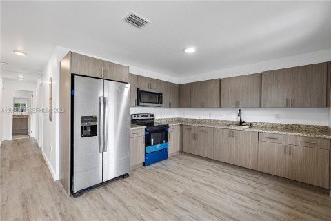 Villa ou maison à Miami, Floride 3 chambres, 96.06 m2 № 2269607
