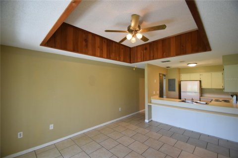 Condo in Mulberry, Florida, 2 bedrooms  № 1913338 - photo 3