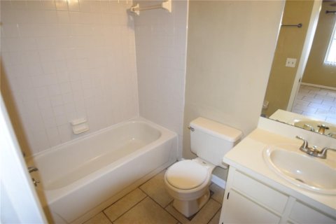 Condo in Mulberry, Florida, 2 bedrooms  № 1913338 - photo 14