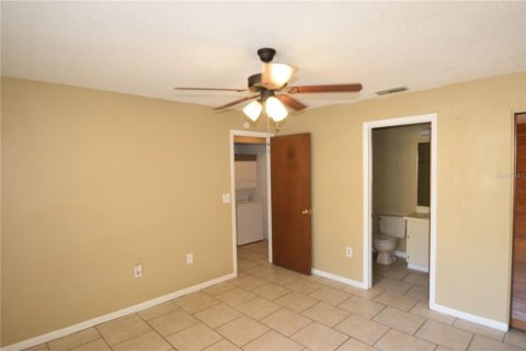 Condo in Mulberry, Florida, 2 bedrooms  № 1913338 - photo 13