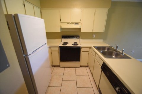 Condo in Mulberry, Florida, 2 bedrooms  № 1913338 - photo 6