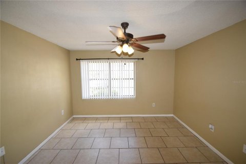 Condo in Mulberry, Florida, 2 bedrooms  № 1913338 - photo 16