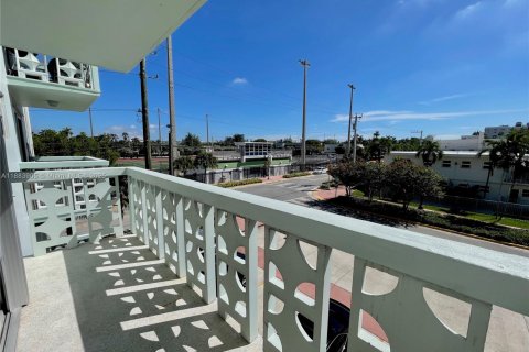 Copropriété à louer à Miami Beach, Floride: 45.52 m2 № 1932371 - photo 10