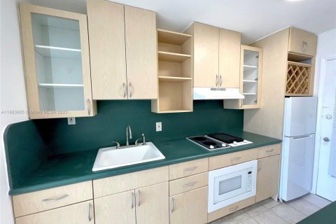 Copropriété à louer à Miami Beach, Floride: 45.52 m2 № 1932371 - photo 6