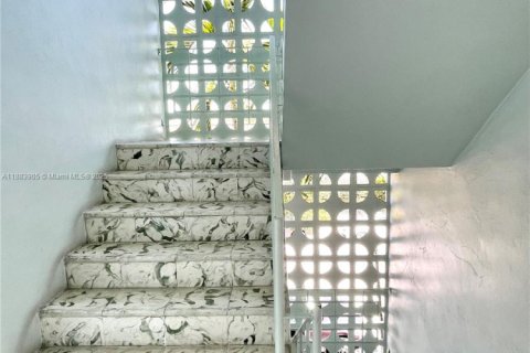 Copropriété à louer à Miami Beach, Floride: 45.52 m2 № 1932371 - photo 13