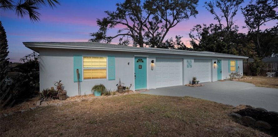 Immobilier commercial à Sarasota, Floride 6 chambres, 196.77 m2 № 2147429