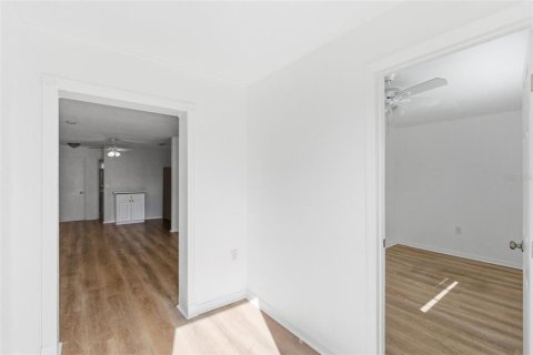 Immobilier commercial à vendre à Sarasota, Floride: 6 chambres, 196.77 m2 № 2147429 - photo 18