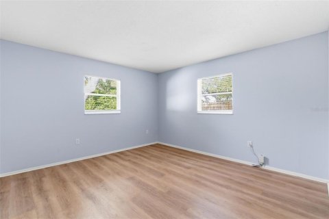 Immobilier commercial à vendre à Sarasota, Floride: 6 chambres, 196.77 m2 № 2147429 - photo 15