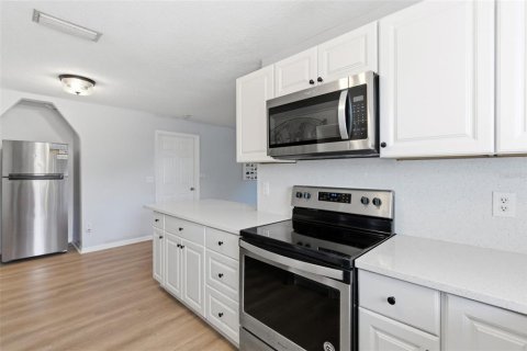 Immobilier commercial à vendre à Sarasota, Floride: 6 chambres, 196.77 m2 № 2147429 - photo 24