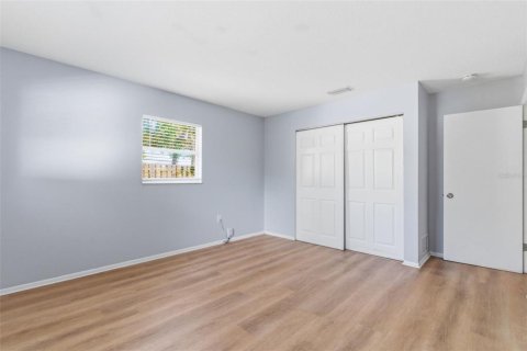 Immobilier commercial à vendre à Sarasota, Floride: 6 chambres, 196.77 m2 № 2147429 - photo 17